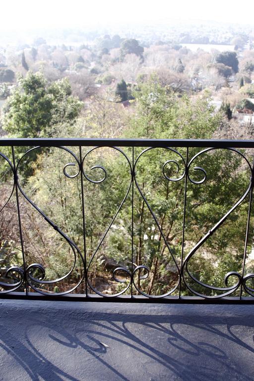 Zietsies Guest House Johannesburg Bagian luar foto